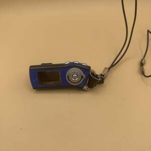 iRiver T10 1GB MP3 Player Blue/Black Doesn’t Work Parts Only